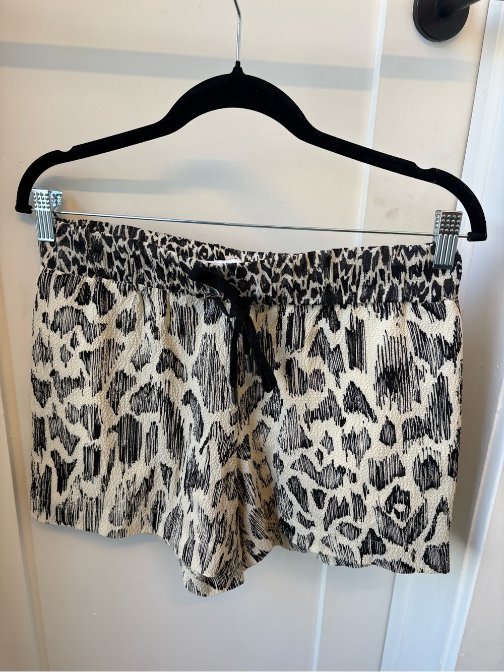 10 Crosby Derek Lam Black and Cream Leopard-Print Shorts